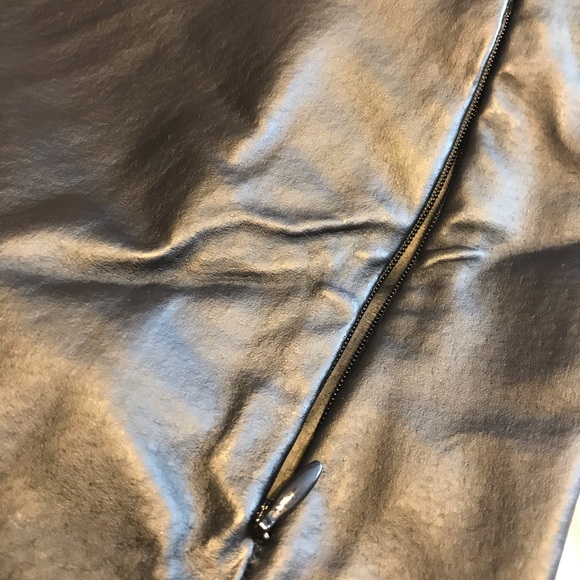 100% Genuine Leather Sleeveless Dress w/ Pockets - Picture 5 of 6